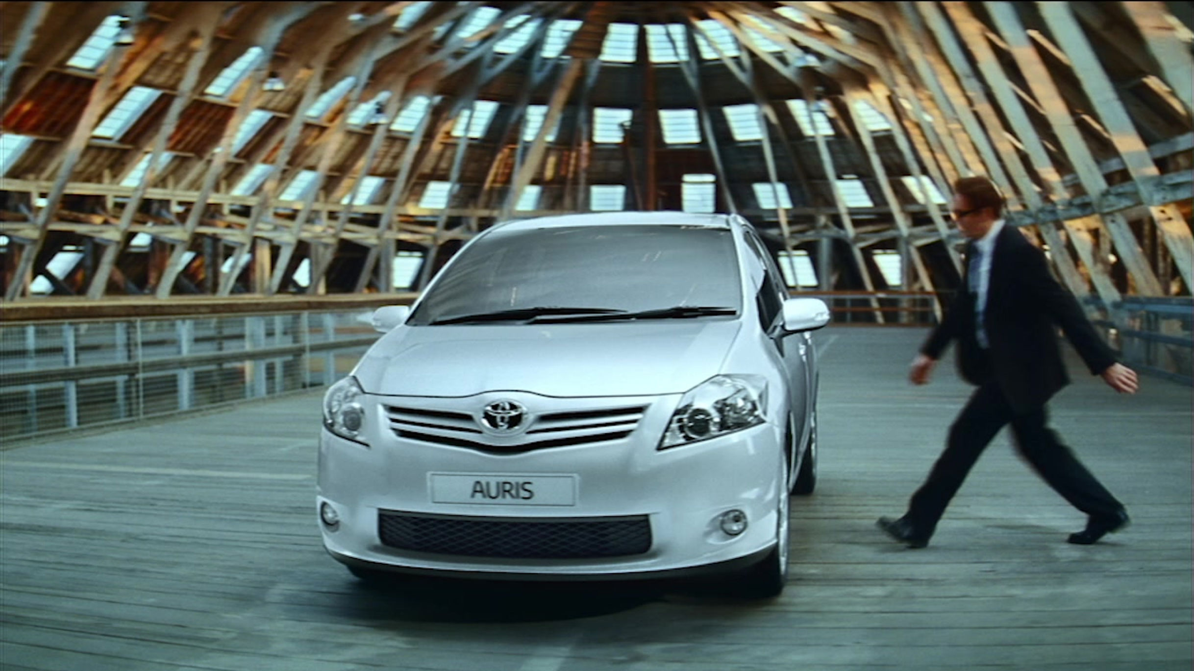 TOYOTA 'matrix, scifi/slapstick'